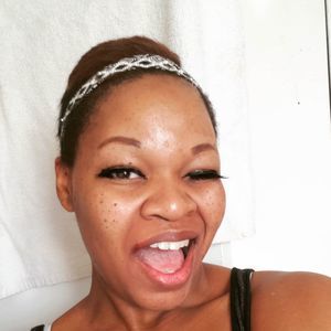 Meet your Posher, Shana